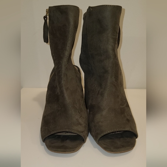 Olive green heeled sandals US 6.5 - Picture 2 of 9